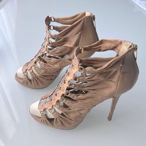 Jimmy Choo Stylish Tan and Cream Women's Heels Sz 41